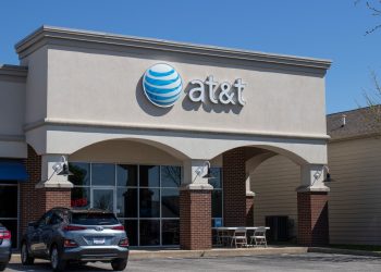 Red alert: AT&T stock price is at risk before earnings