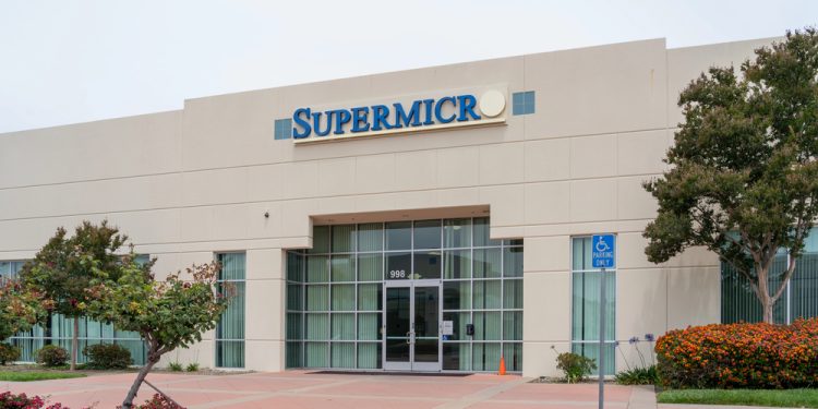 SMCI stock price pattern points to a surge to $106 after earnings