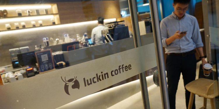 Luckin Coffee stock rare pattern points to a surge after US expansion