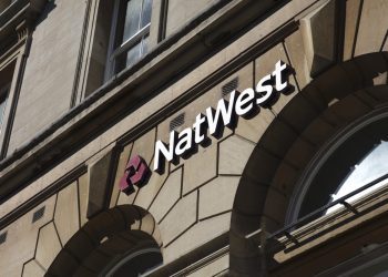 NatWest share price forecast before earnings: buy or sell?