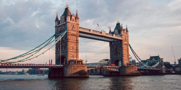 Top FTSE 100 shares to watch: Persimmon, Antofagasta, Beazley, Entain