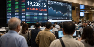 Hang Seng Index at risk as US-Iran ceasefire risks remain