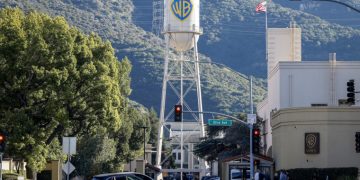 Paramount accuses Netflix of ‘scorched-earth’ campaign against Warner Bros. deal