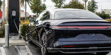 Lucid Group stock has crashed amid bankruptcy fears: Is it safe to buy the dip?