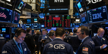 SCHD ETF just hit a record high: Here’s why DIVB is a better buy