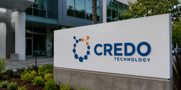 Credo Technology stock: Insider selling meets options market jitters before earnings