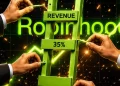 CEO Adam Aron Demands Robinhood Halt AMC Stock Tokens